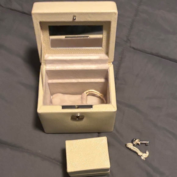 Pottery Barn Cream Jewelry Box - Picture 9 of 16